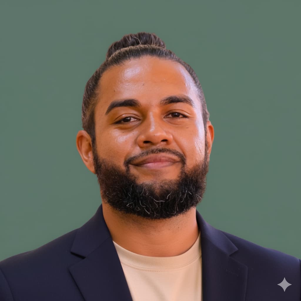 Siosi Samuels — green background, professional